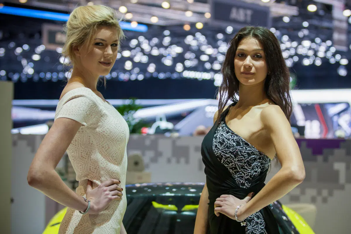 Salone di Ginevra 2016: le foto delle ragazze più belle (49)