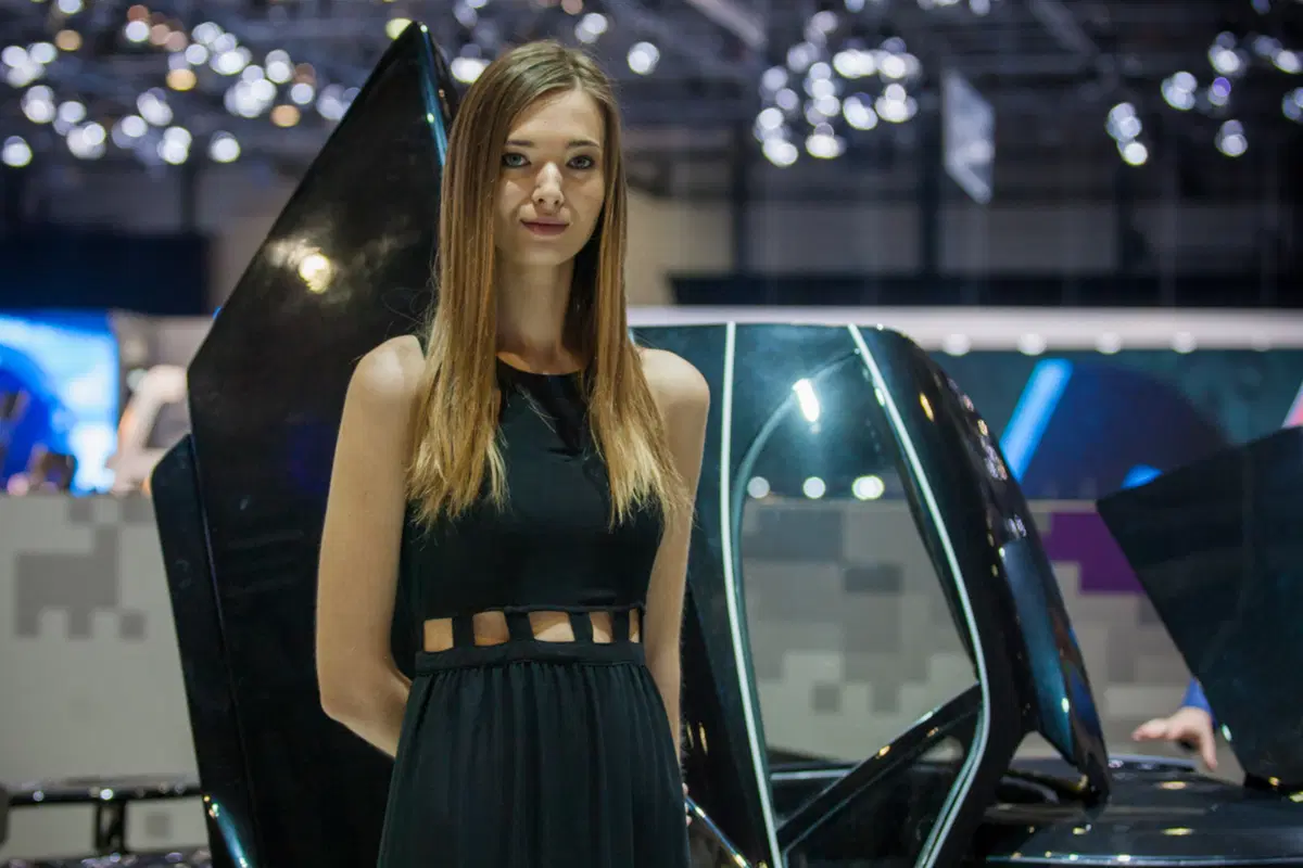 Salone di Ginevra 2016: le foto delle ragazze più belle (54)