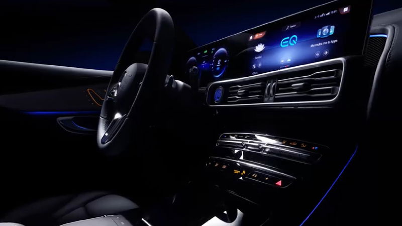 Mercedes EQ C, il teaser dell&#039;abitacolo [Video]