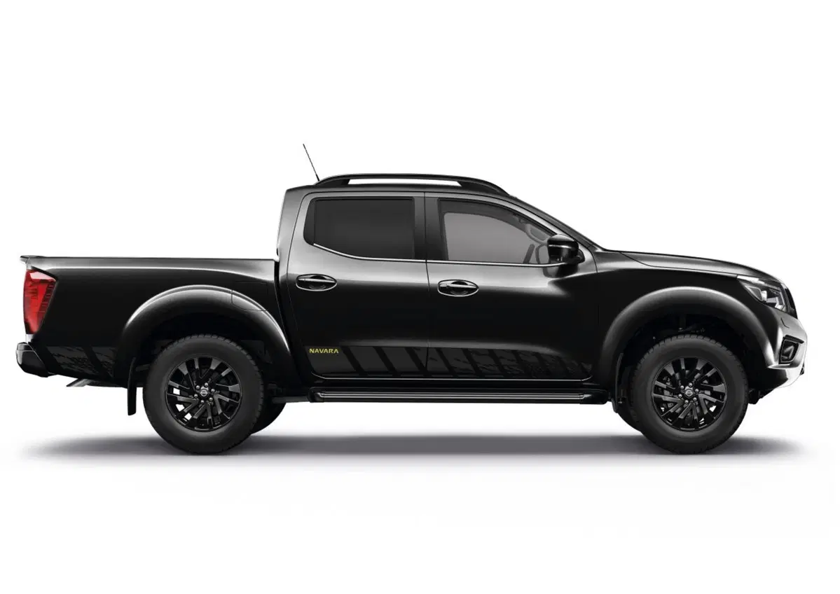 Nissan Navara N-Guard, serie speciale per il pick-up (7)