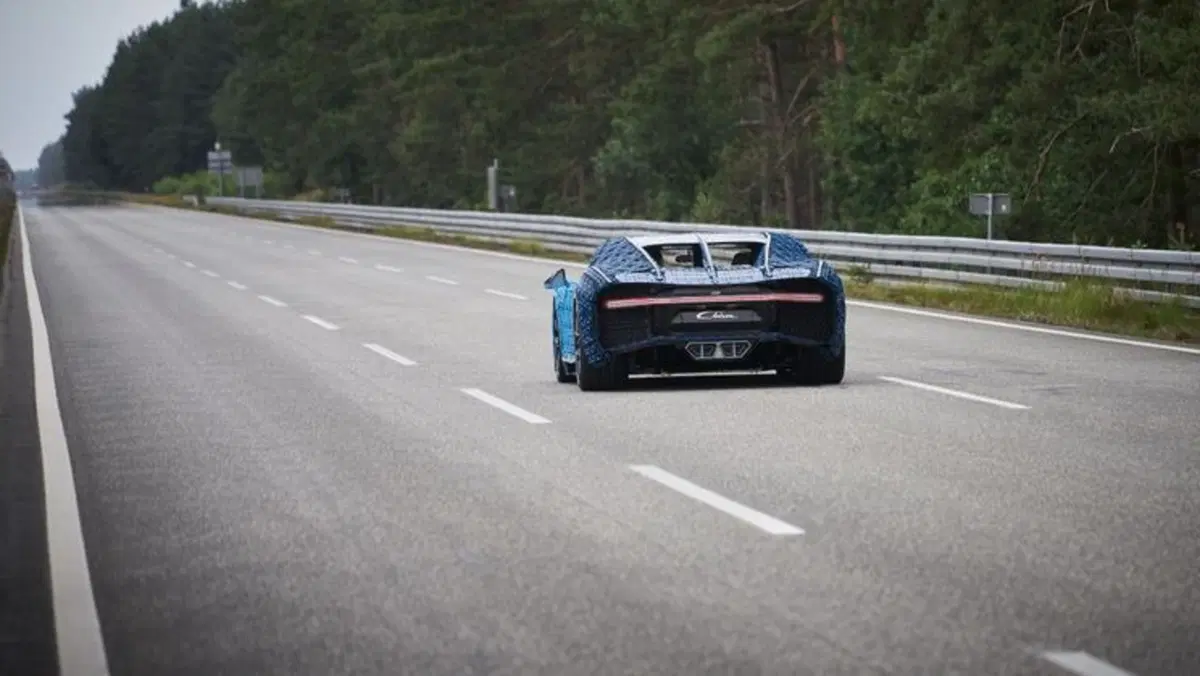 Lego: una Bugatti Chiron in scala 1:1 [Video] (3)
