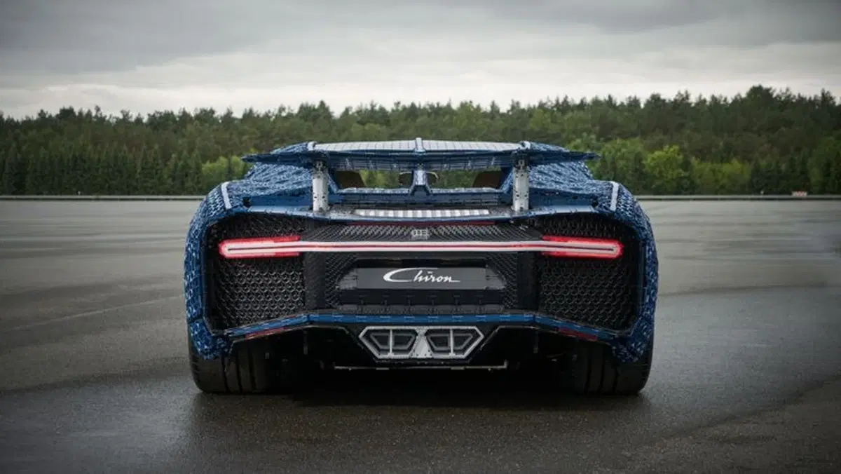 Lego: una Bugatti Chiron in scala 1:1 [Video] (2)