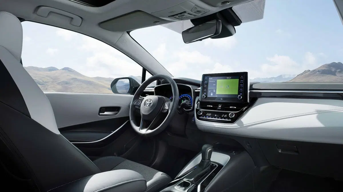 Toyota Corolla Touring Sports, addio Auris (3)