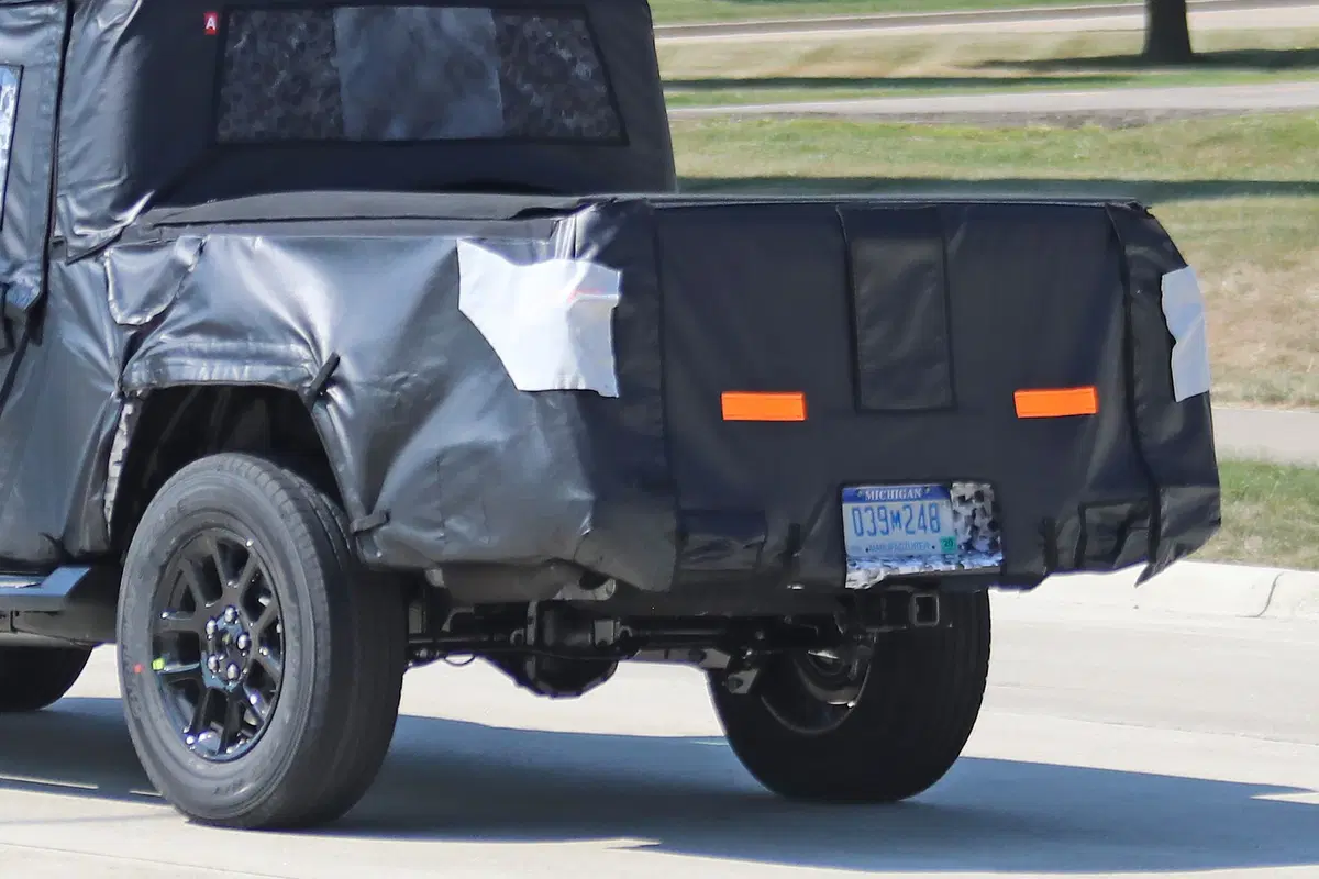 Jeep Scrambler, le foto spia  (11)