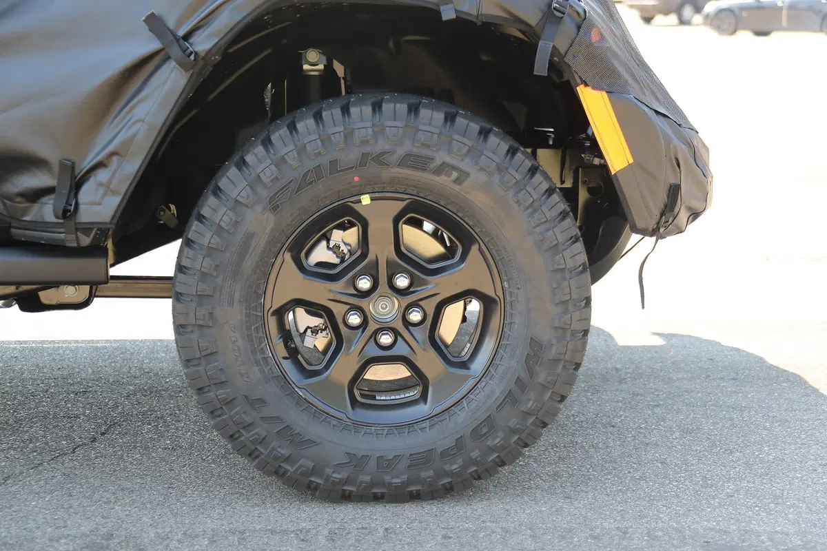 Jeep Scrambler, le foto spia  (13)