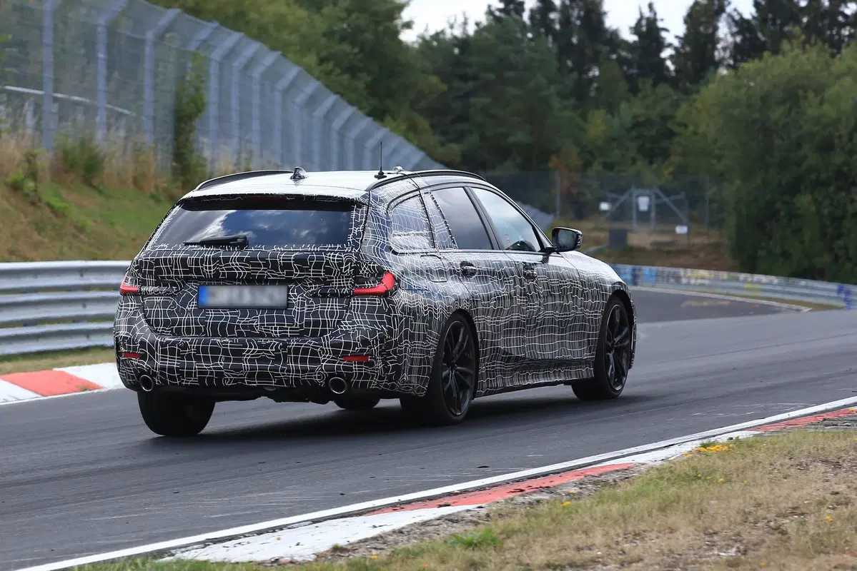 BMW serie 3 Touring, pizzicata la station wagon al Ring [Foto] (6)