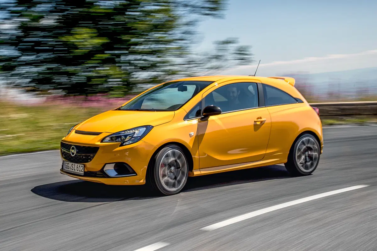 Opel Corsa GSi 2018, la piccola OPC ha 150 CV (8)