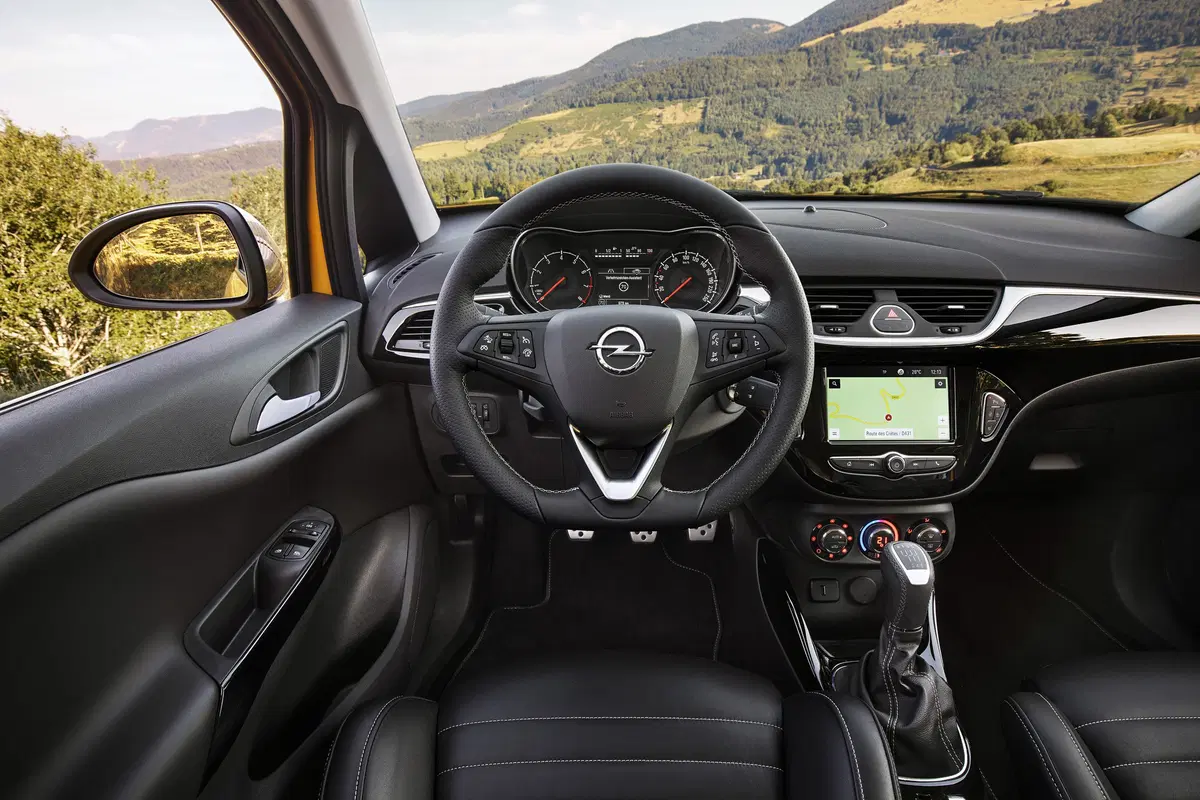 Opel Corsa GSi 2018, la piccola OPC ha 150 CV (12)