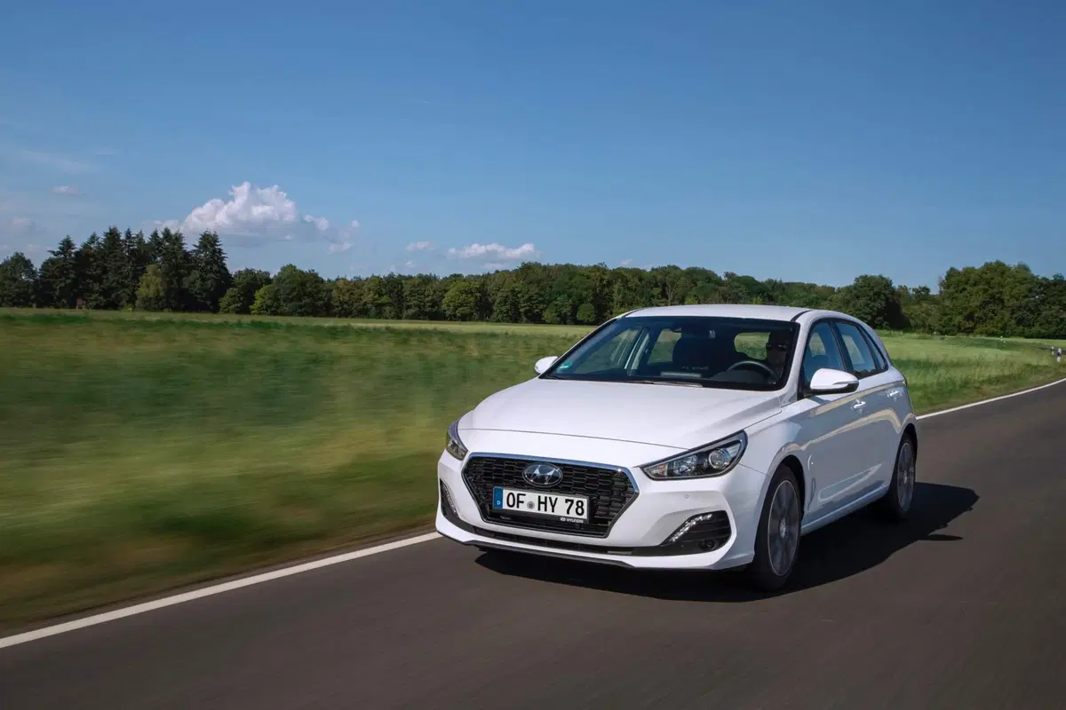 Hyundai i30, aggiornamenti estetici e nuovo motore diesel (2)