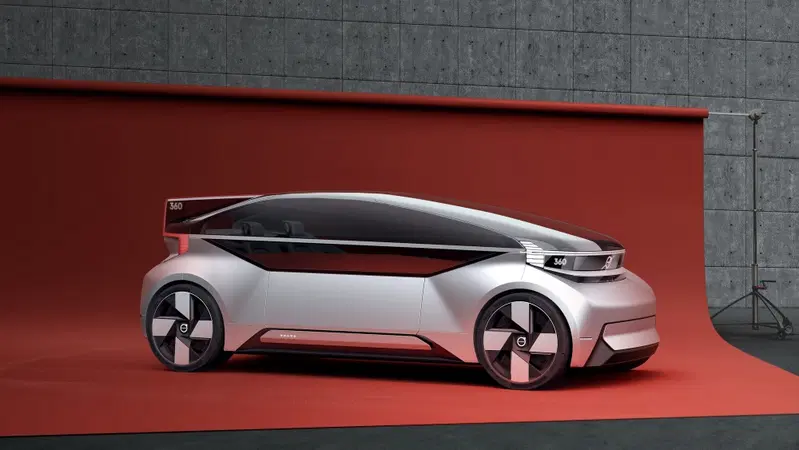Volvo 360c, la mobilit&agrave; del futuro secondo la Casa svedese [Video e foto]