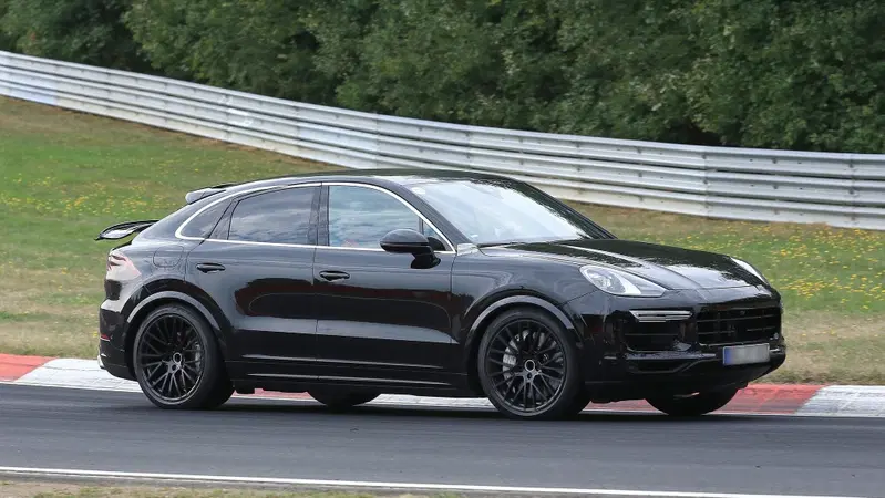 Porsche Cayenne, in arrivo una versione coupé del maxi SUV tedesco?