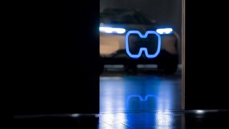 BMW iNEXT, il prototipo &egrave; pronto al debutto [Video e foto]