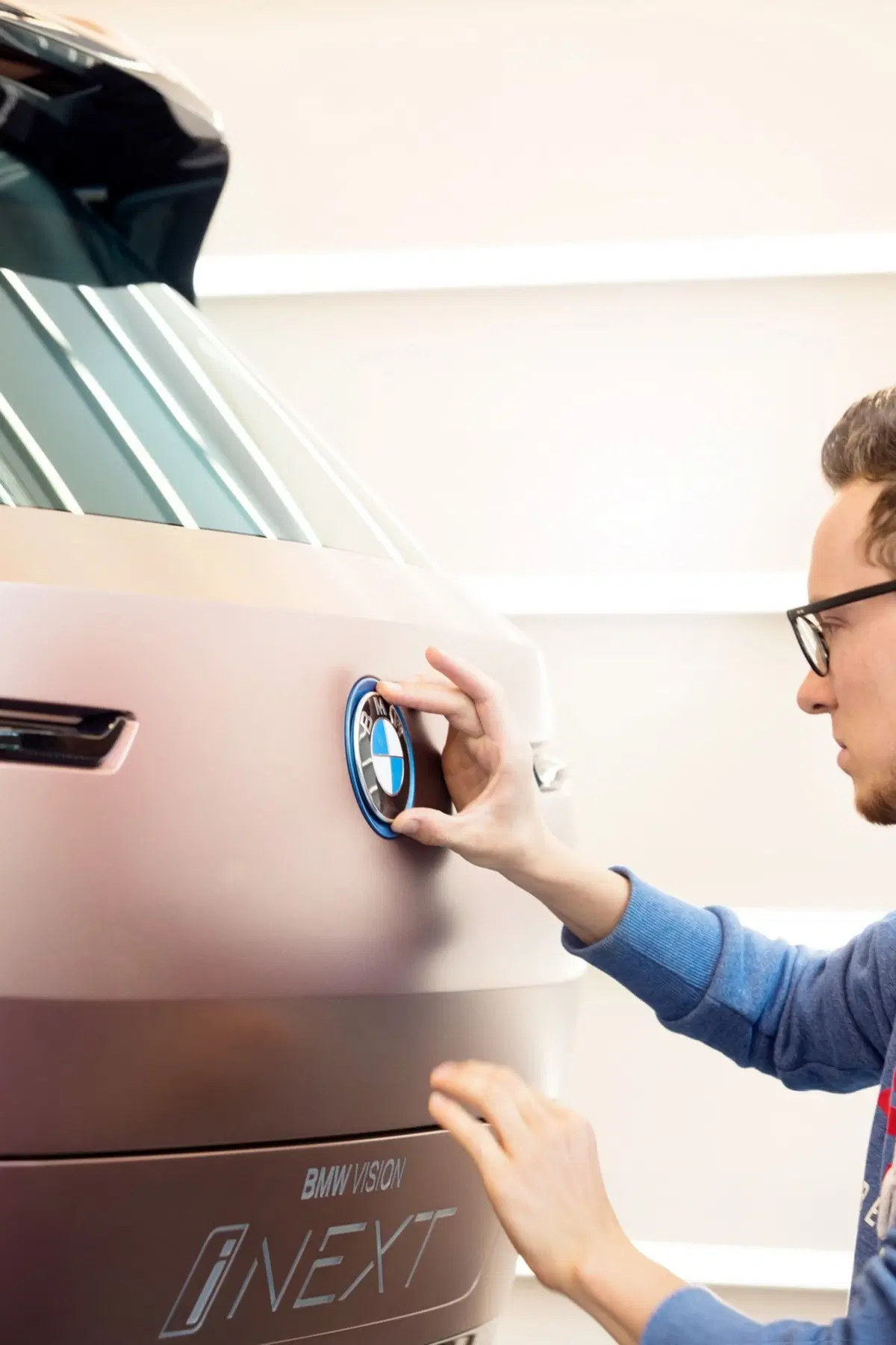 BMW iNEXT, il prototipo è pronto al debutto [Video e foto] (2)