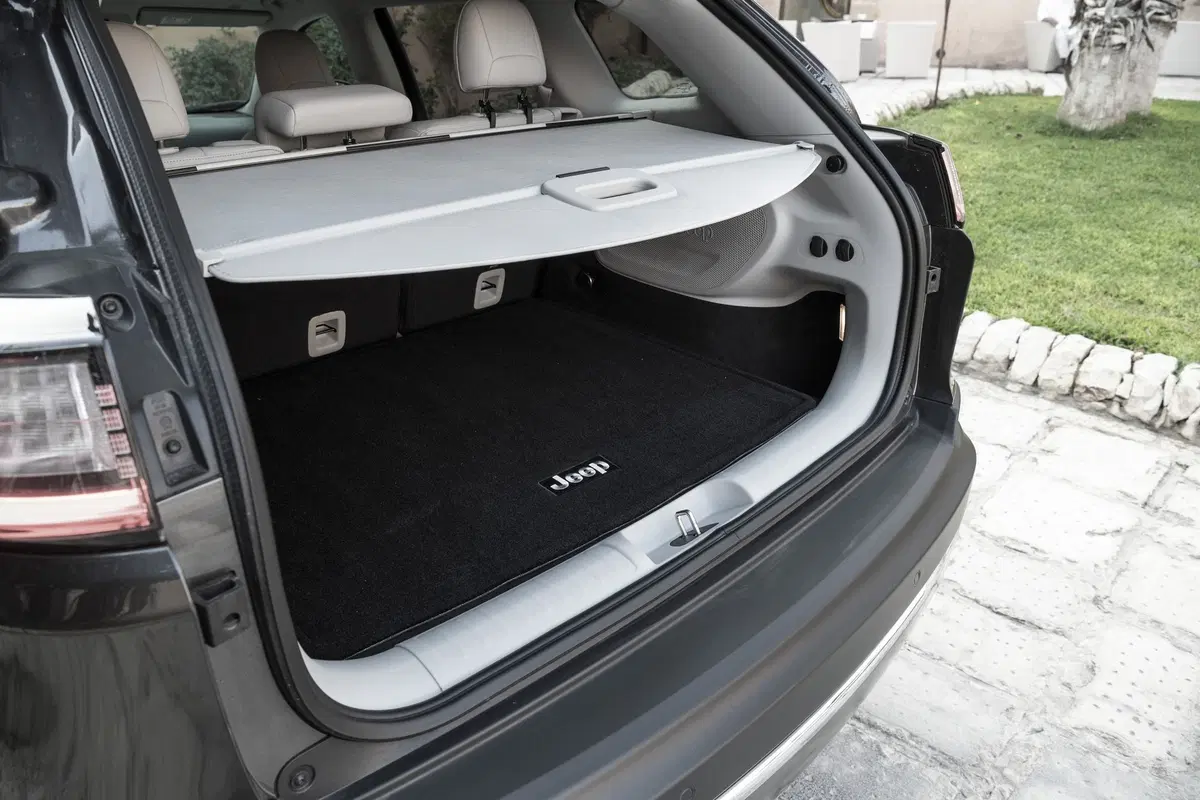 Jeep Cherokee 2019, ecco come è cambiata [Video e foto] (4)