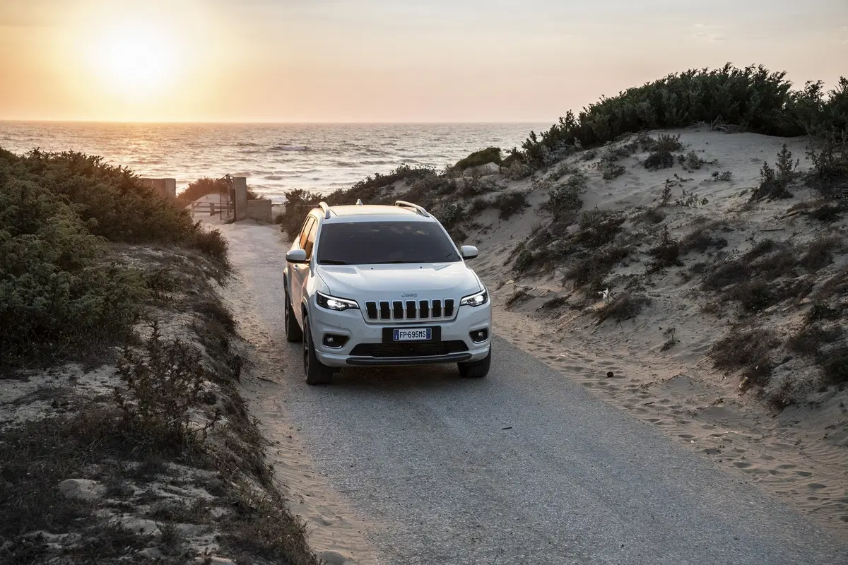 Jeep Cherokee 2019, ecco come è cambiata [Video e foto] (8)