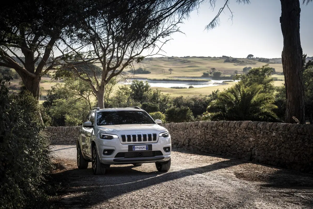 Jeep Cherokee 2019, ecco come è cambiata [Video e foto] (2)