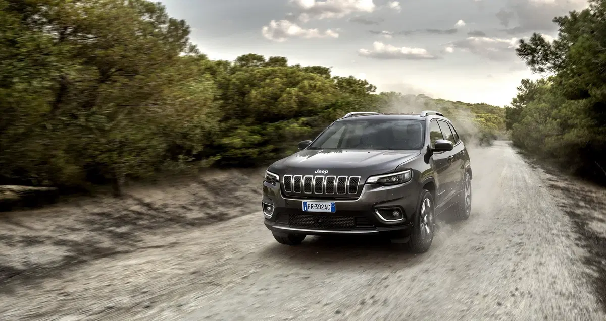 Jeep Cherokee 2019, ecco come è cambiata [Video e foto] (19)