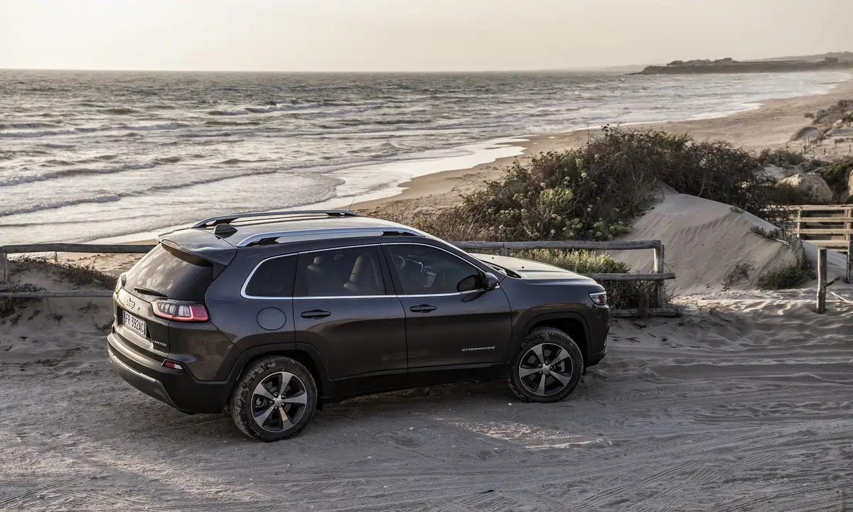 Jeep Cherokee 2019, ecco come è cambiata [Video e foto] (7)