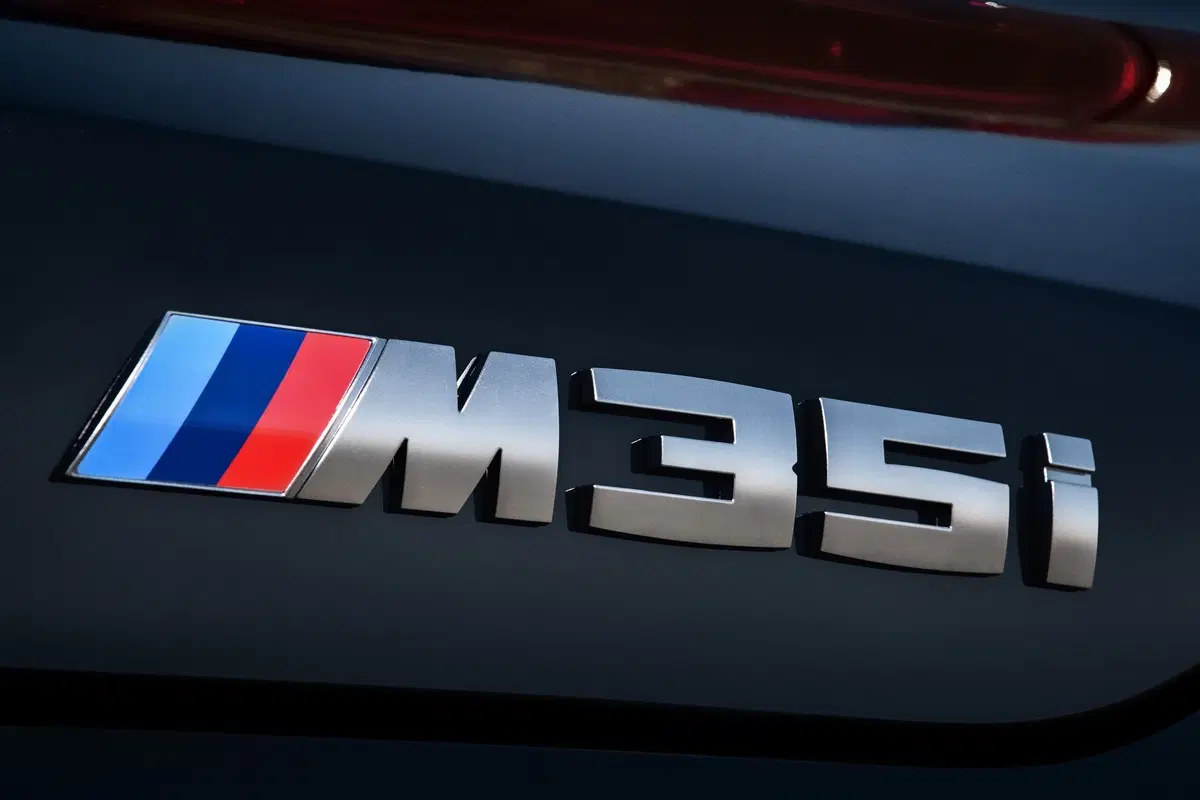 BMW X2 M35i, il SUV-coupé bavarese da 306 CV (5)
