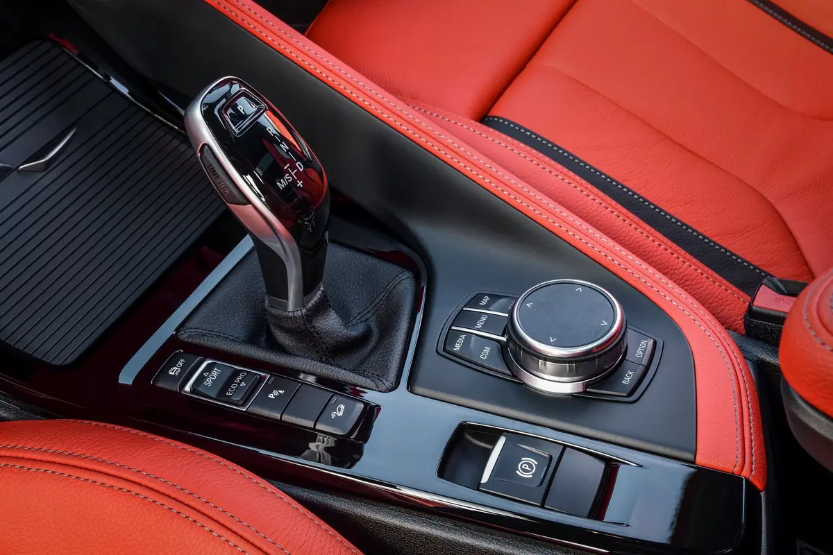 BMW X2 M35i, il SUV-coupé bavarese da 306 CV (6)