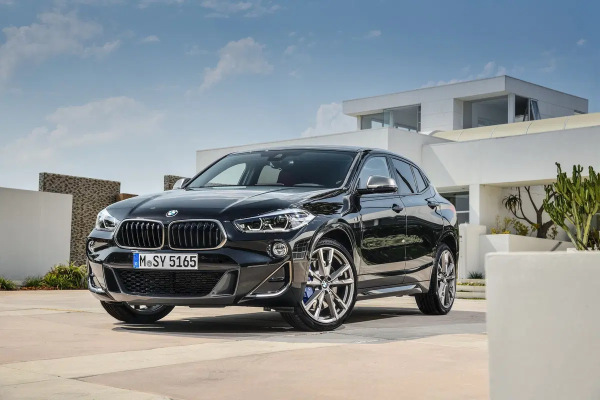 BMW X2 M35i, il SUV-coupé bavarese da 306 CV (2)