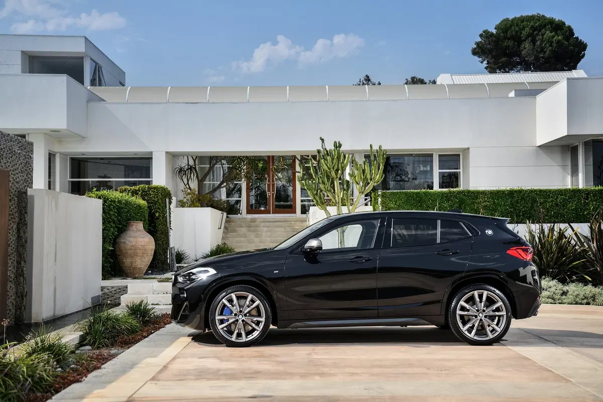 BMW X2 M35i, il SUV-coupé bavarese da 306 CV (4)