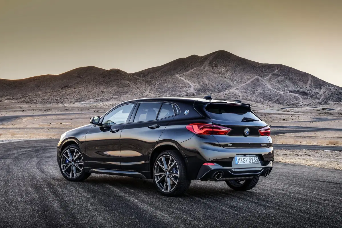 BMW X2 M35i, il SUV-coupé bavarese da 306 CV (3)