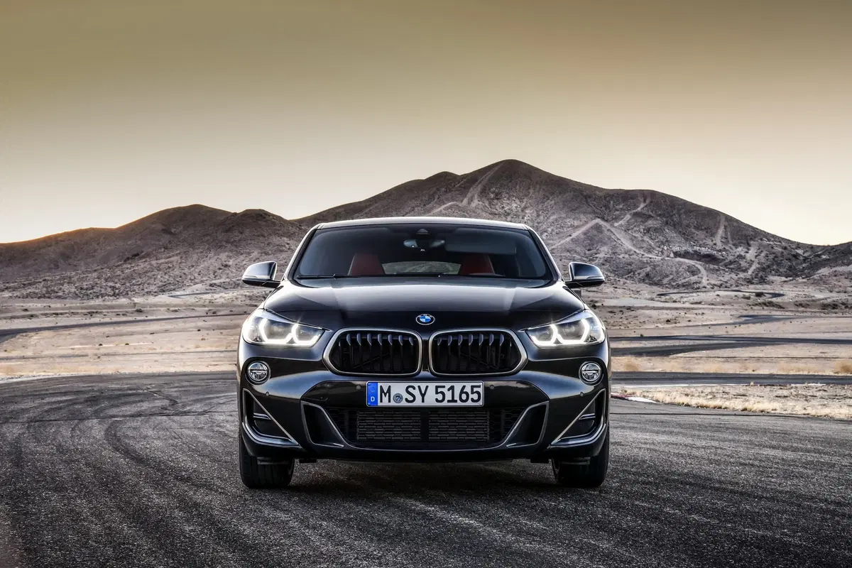 BMW X2 M35i, il SUV-coupé bavarese da 306 CV (5)