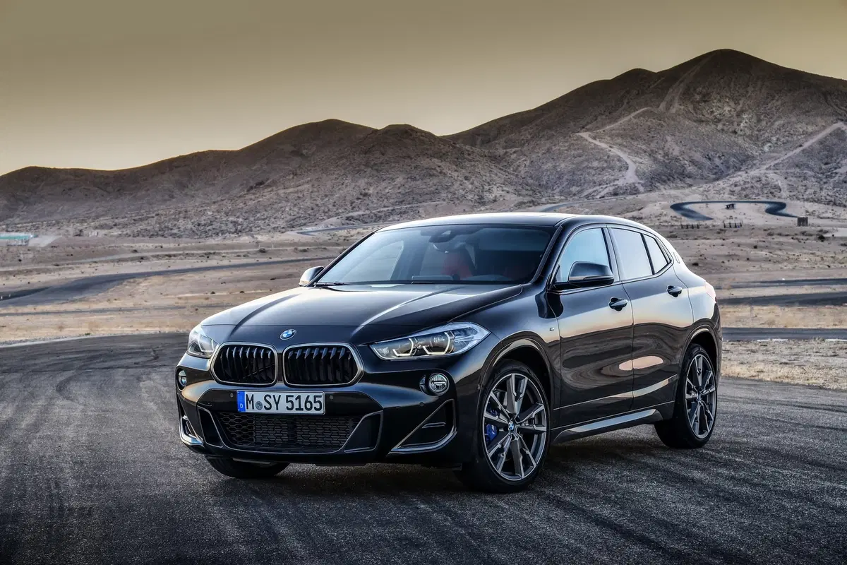 BMW X2 M35i, il SUV-coupé bavarese da 306 CV (12)