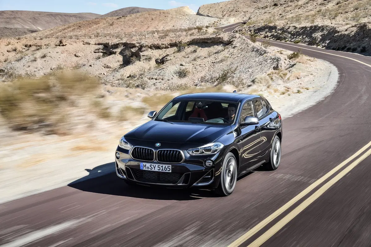 BMW X2 M35i, il SUV-coupé bavarese da 306 CV (21)
