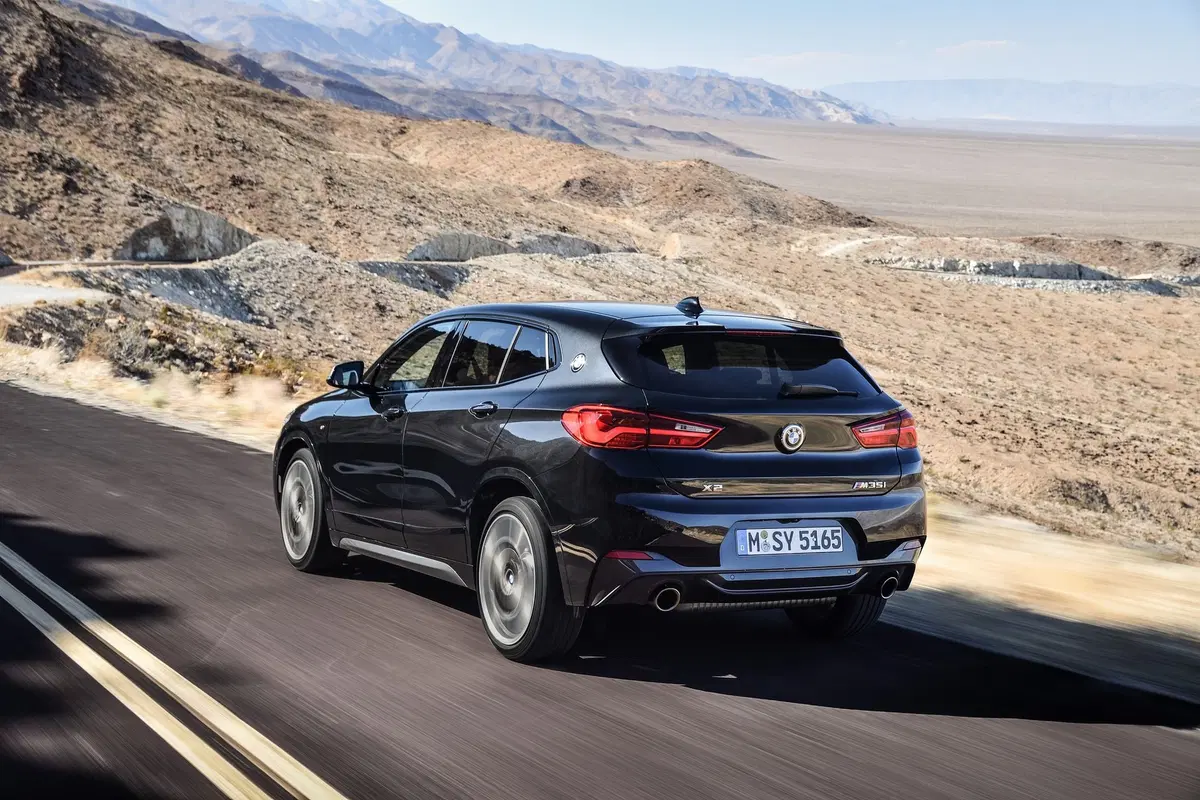 BMW X2 M35i, il SUV-coupé bavarese da 306 CV (23)