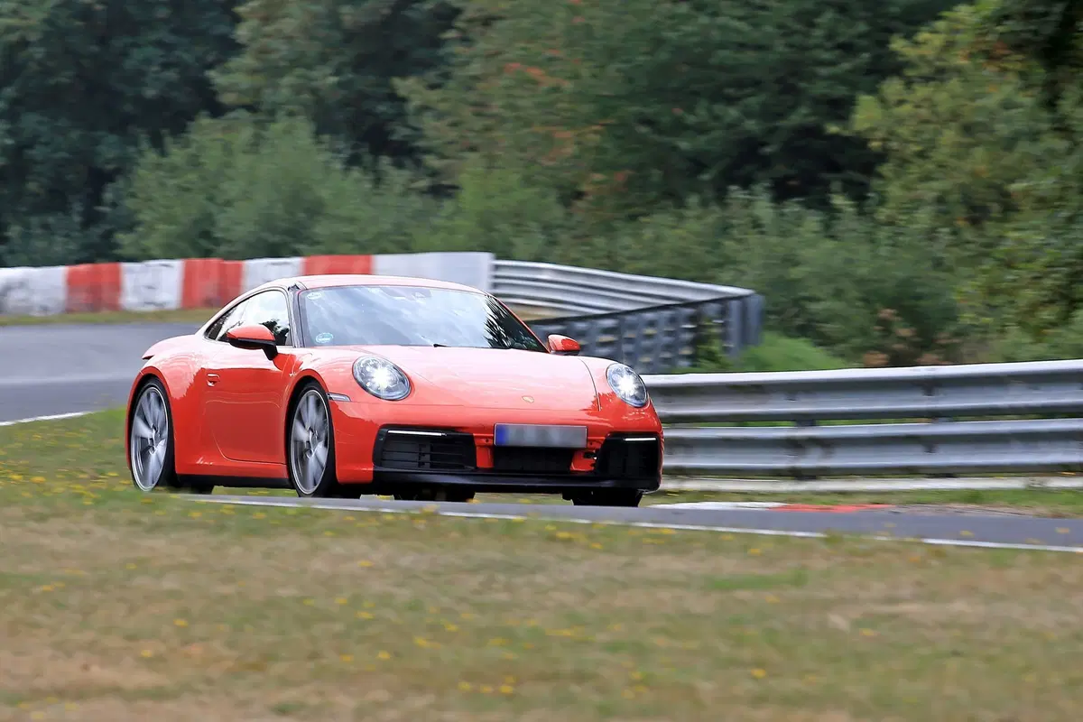 Porsche 911, la serie 992 è quasi pronta al debutto [Foto spia] (5)
