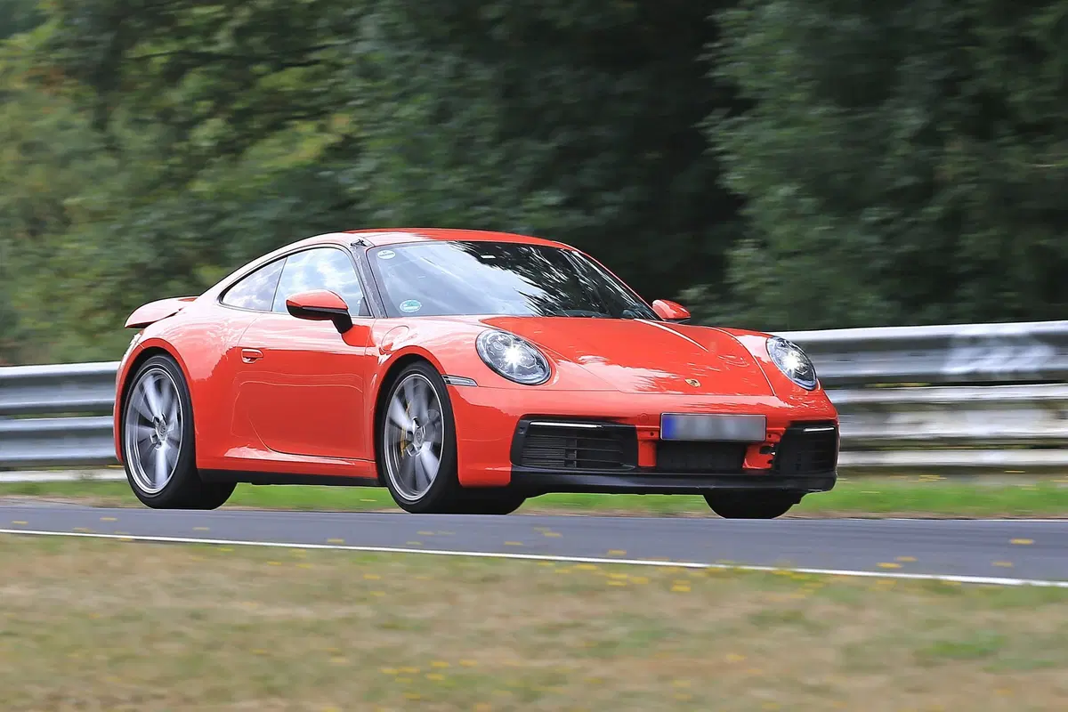 Porsche 911, la serie 992 è quasi pronta al debutto [Foto spia] (9)