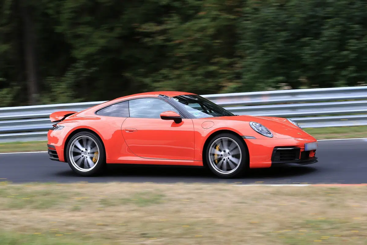 Porsche 911, la serie 992 è quasi pronta al debutto [Foto spia] (14)