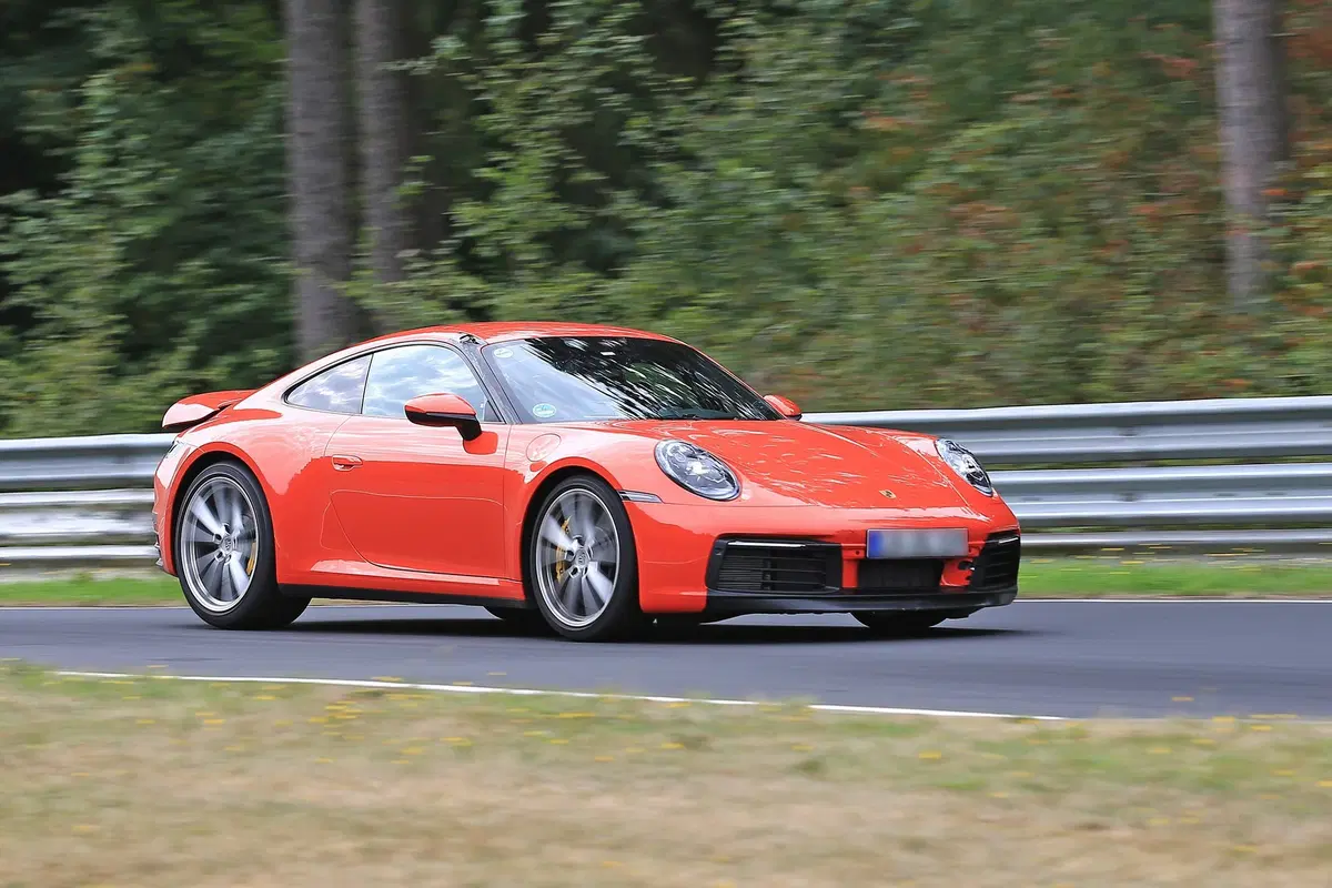 Porsche 911, la serie 992 è quasi pronta al debutto [Foto spia] (13)