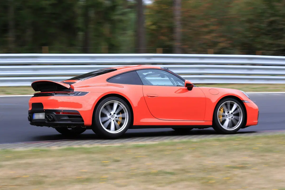 Porsche 911, la serie 992 è quasi pronta al debutto [Foto spia] (7)