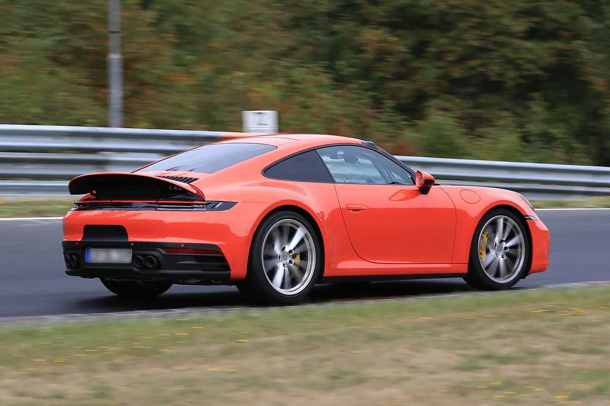 Porsche 911, la serie 992 è quasi pronta al debutto [Foto spia] (11)