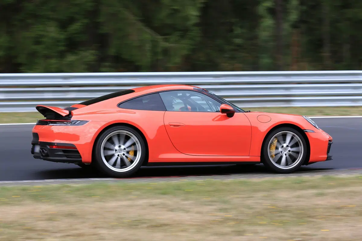 Porsche 911, la serie 992 è quasi pronta al debutto [Foto spia] (16)