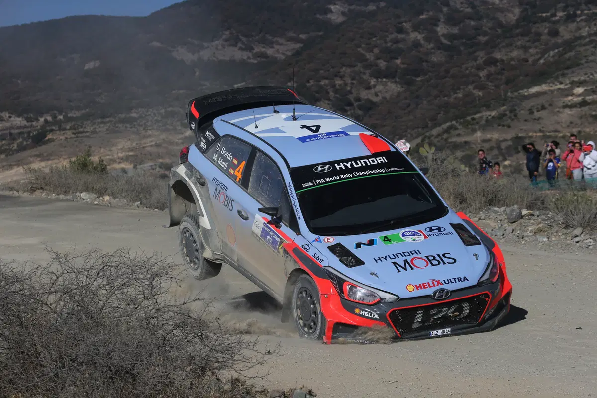 WRC16 Messico. Day 1, Latvala da manuale, Ogier sereno (40)