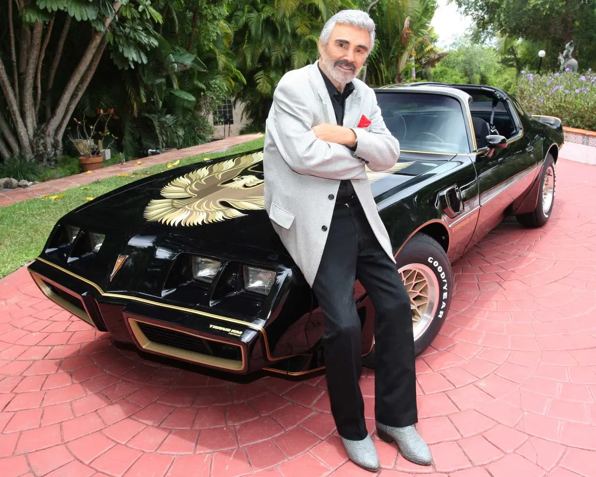 Burt Reynolds e le auto: da Buick a Rolls-Royce [video] (7)