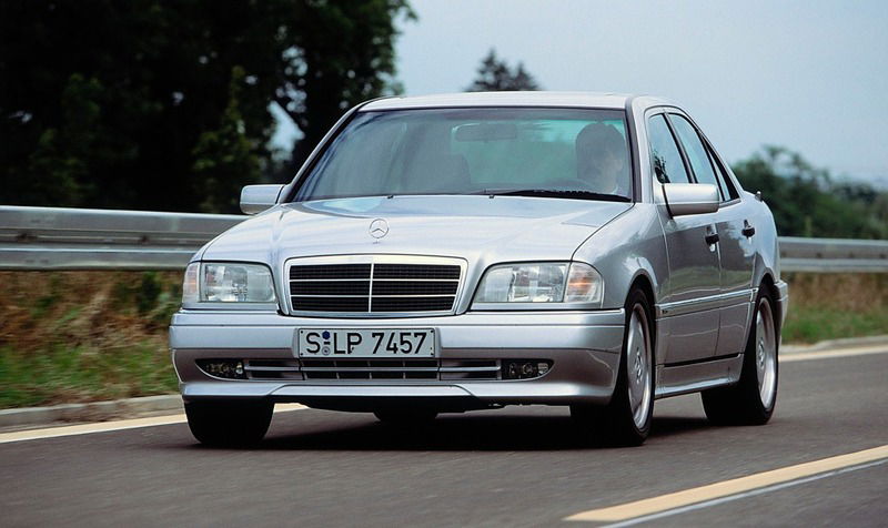 Mercedes C 36 AMG, 25 anni fa la prima Mercedes-AMG