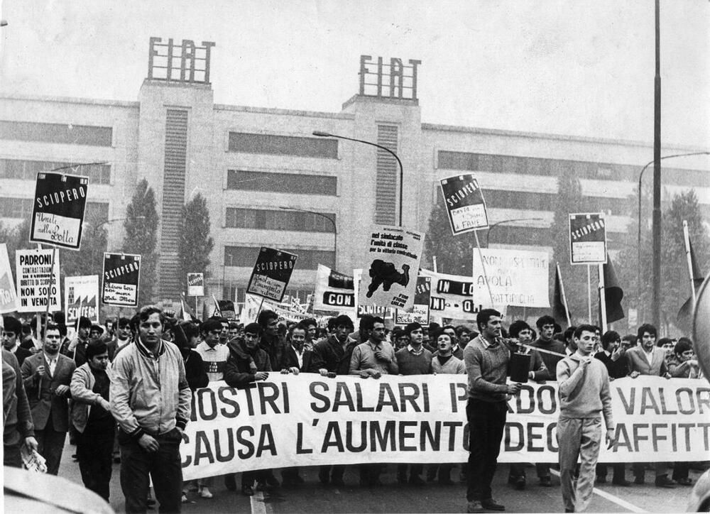 Operai Fiat in sciopero a Mirafiori. E&#039; l&#039;&quot;autunno caldo&quot; del 1969