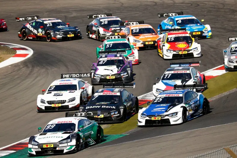 Un'immagine di gara 2 al N&uuml;rburgring