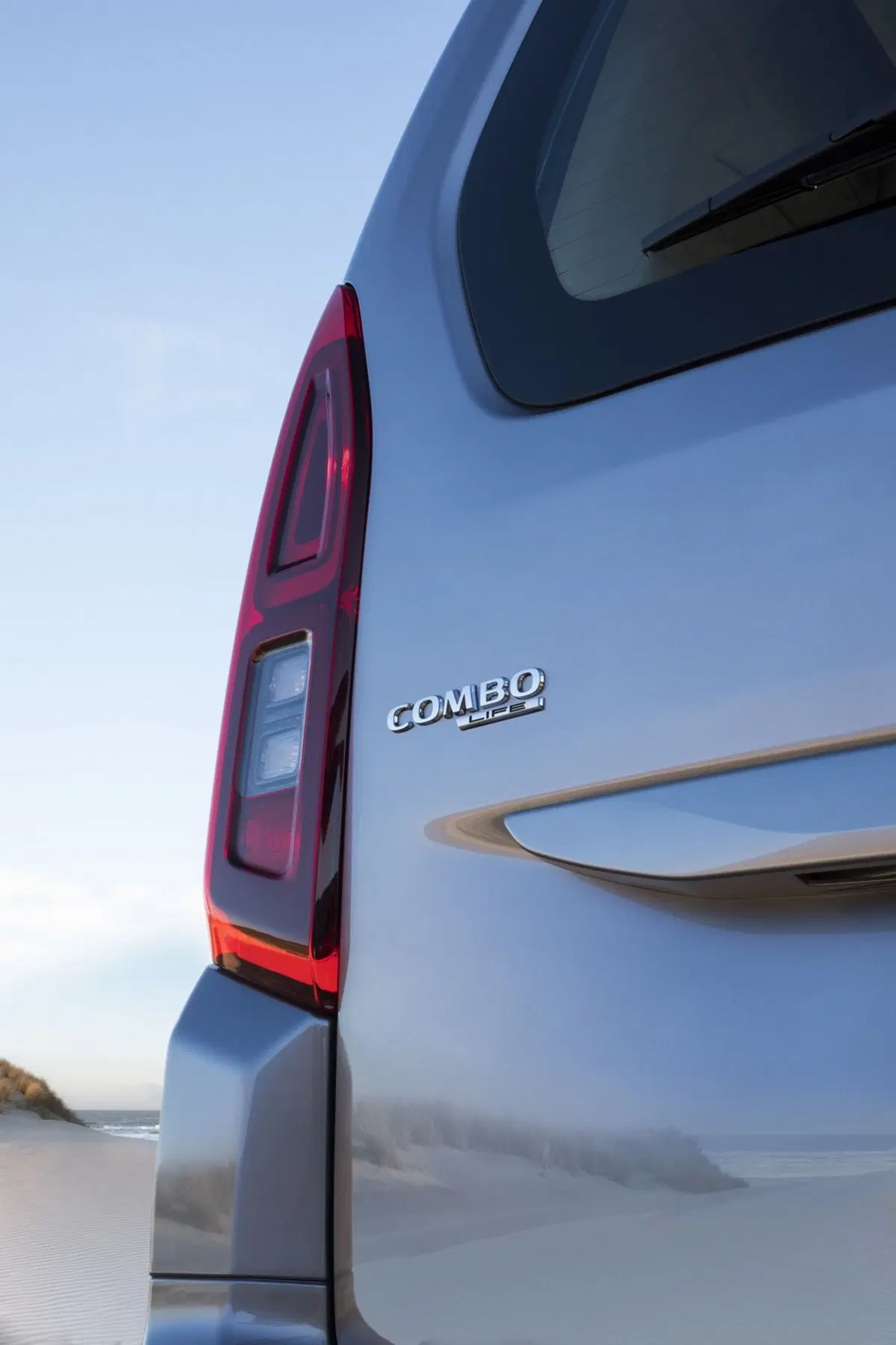 Opel Combo Life: più spazio, più tecnologia, più comfort [Video] (10)