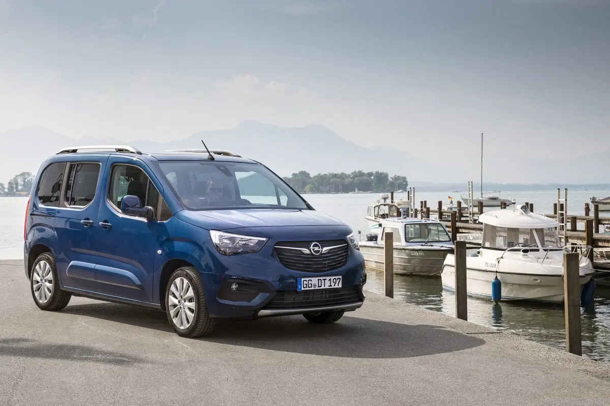 Opel Combo Life: più spazio, più tecnologia, più comfort [Video] (9)