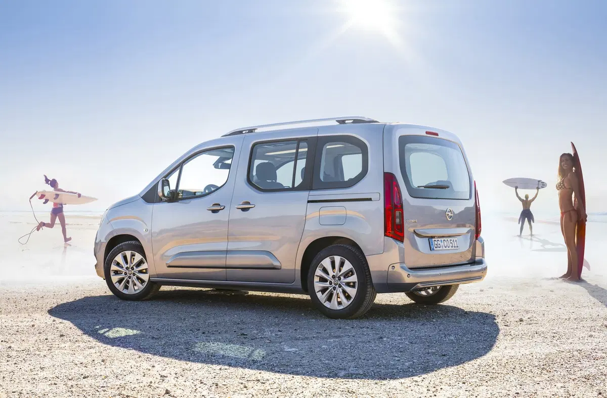 Opel Combo Life: più spazio, più tecnologia, più comfort [Video] (11)