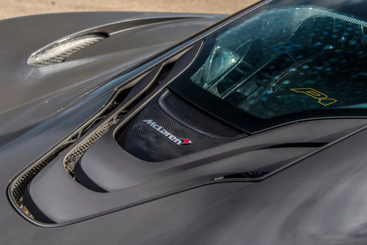 Jenson Button, in vendita la sua McLaren P1 da 1,8 milioni di euro (10)