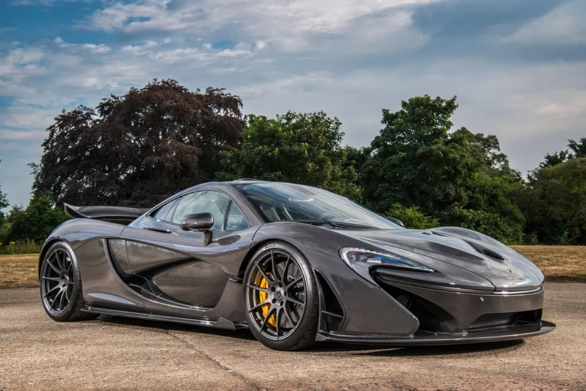 Jenson Button, in vendita la sua McLaren P1 da 1,8 milioni di euro (3)