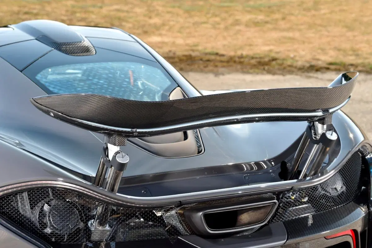Jenson Button, in vendita la sua McLaren P1 da 1,8 milioni di euro (12)