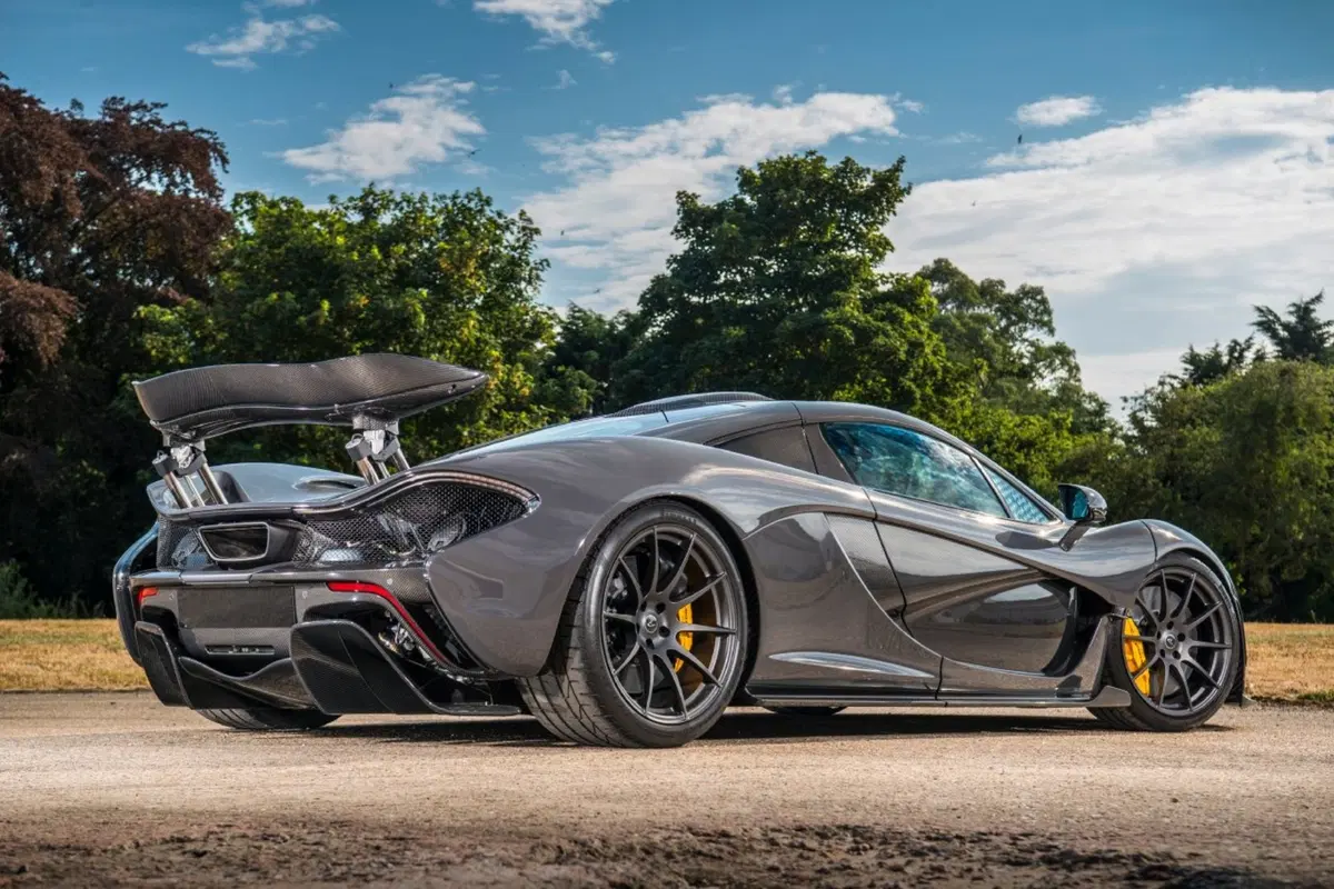 Jenson Button, in vendita la sua McLaren P1 da 1,8 milioni di euro (4)